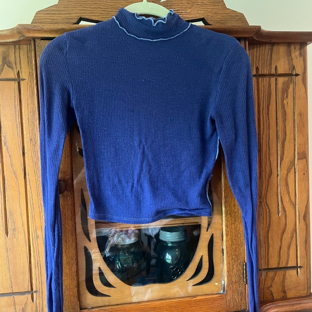 Blue Ribbed Longsleeve Cropped Shirt